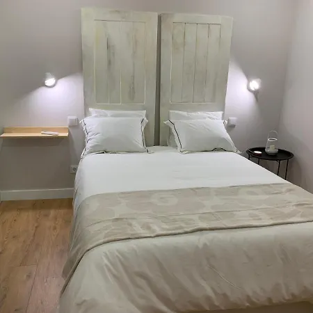 Casa Do Bairro Bed & Breakfast