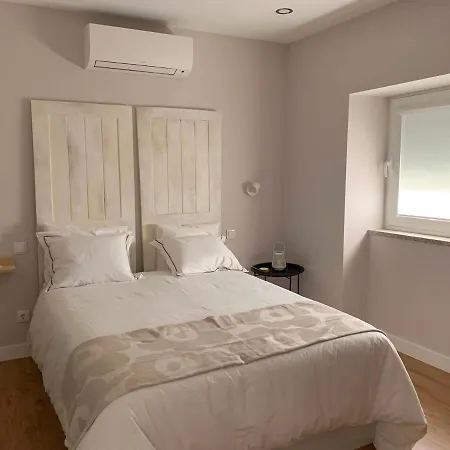 Casa Do Bairro Bed & Breakfast